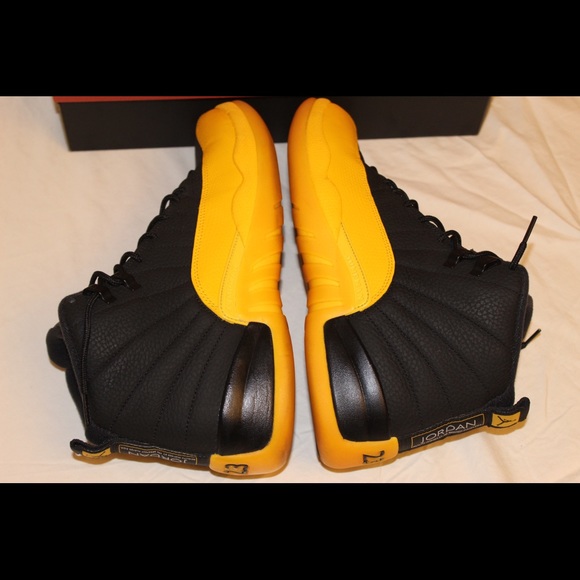 Jordan 12 University Gold - Picture 10 of 12